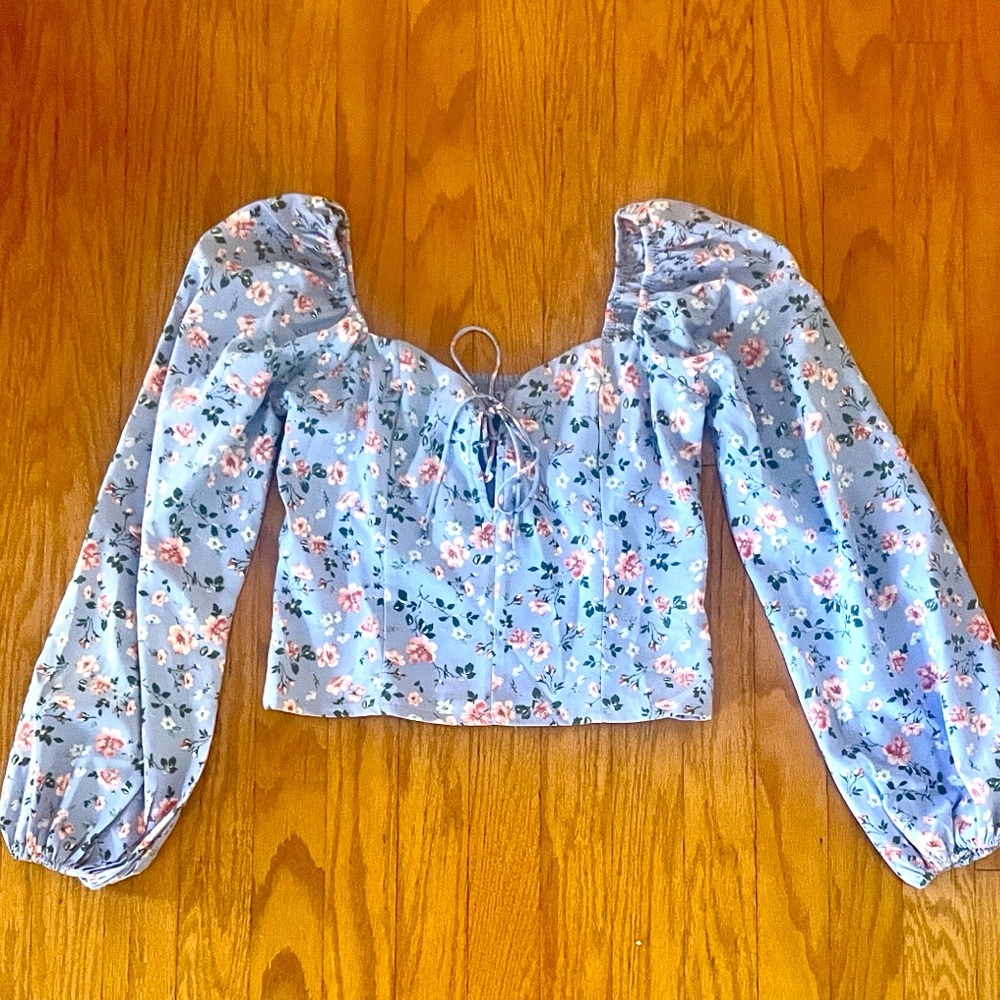 New Abercrombie & Fitch Lace-up Floral Blouse with Smocked Back